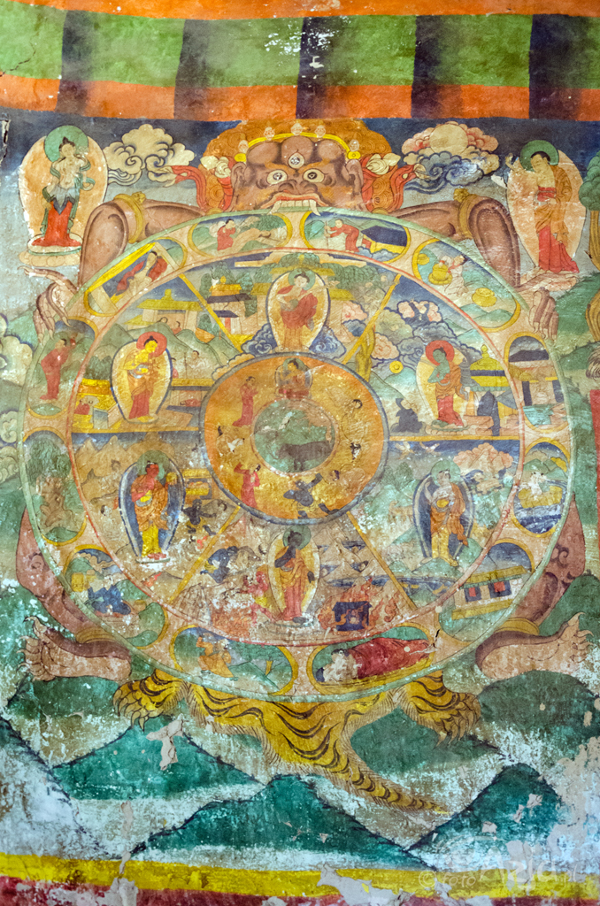Dzień 9: Freski w Kryształowym Klasztorze (Shey Gompa) - w tym przypadku "koło życia" (Kalacakra)